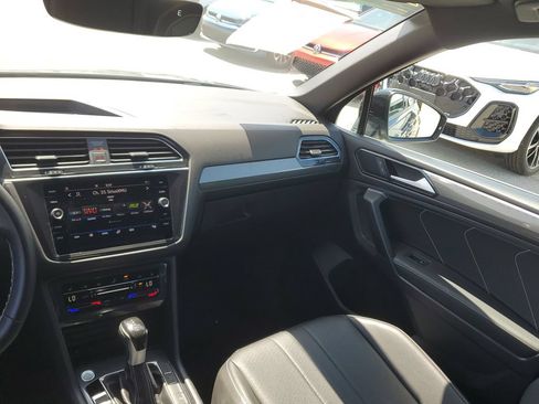 Certified 2023 Volkswagen Tiguan SE R-Line FWD image 21