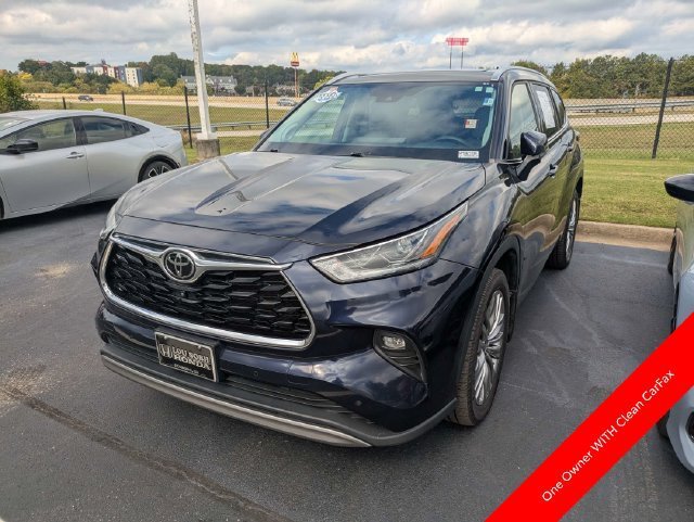 Used 2023 Toyota Highlander Platinum AWD/4WD image 3