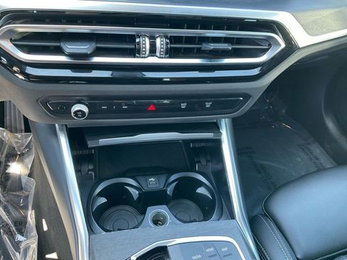 Used 2023 BMW 330e image 22