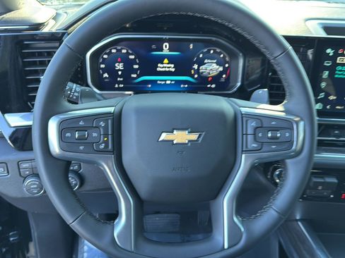 New 2026 Chevrolet Silverado 1500 LTZ w/ Z71 Off-Road Package image 18