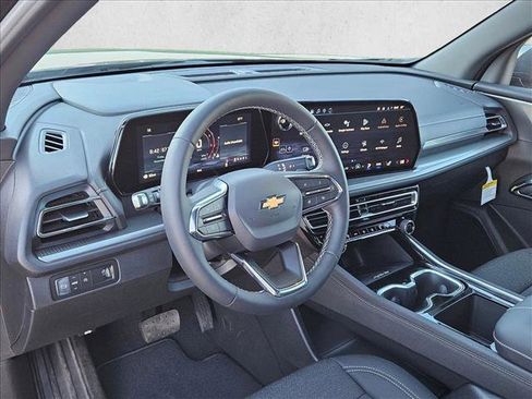 New 2026 Chevrolet Traverse LT image 3