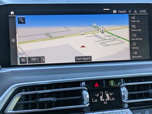 Used 2022 BMW X5 xDrive40i w/ Premium Package image 35