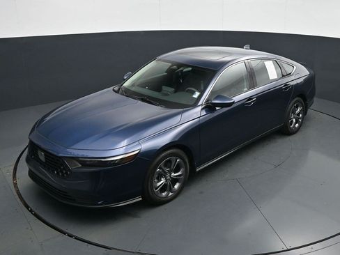 Used 2023 Honda Accord EX image 15