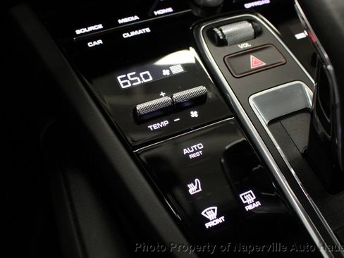 Used 2023 Porsche Cayenne GTS w/ Premium Package AWD/4WD image 29