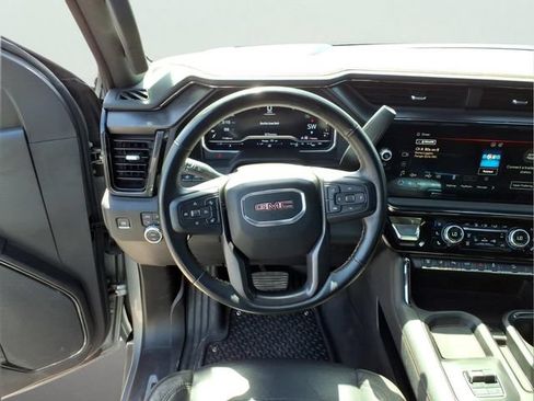 Used 2024 GMC Sierra 2500 AT4 w/ AT4 Premium Plus Package AWD/4WD image 14