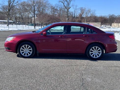 Used 2014 Chrysler 200 Touring image 4