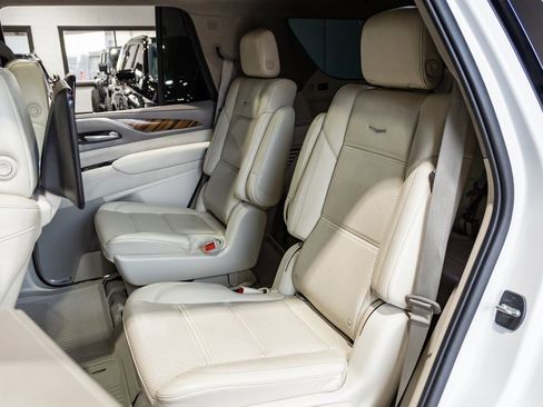 Used 2021 Cadillac Escalade Sport Platinum w/ LPO, ONYX Package image 43