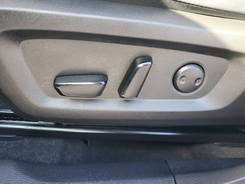 Used 2024 Mitsubishi Outlander SE image 14