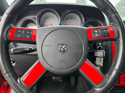 Used 2009 Dodge Challenger SRT8 image 21