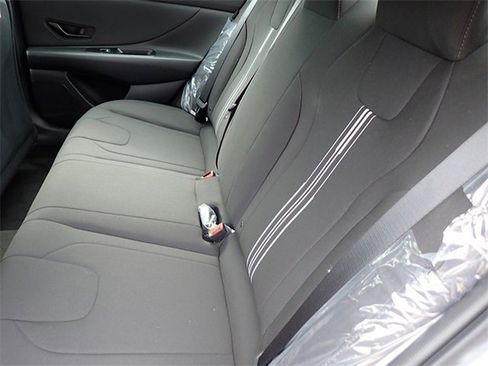 New 2025 Hyundai Elantra Sport image 12