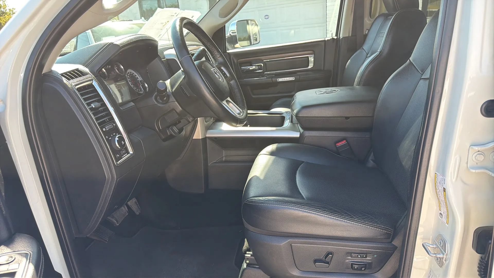 Used 2016 RAM 3500 Laramie w/ Protection Group AWD/4WD image 8
