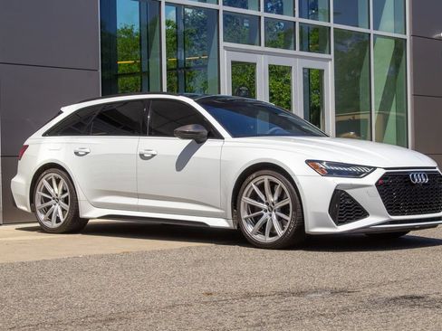 Used 2021 Audi RS 6 AWD/4WD image 3