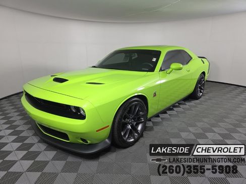 Used 2023 Dodge Challenger R/T Scat Pack w/ Scat Pack Stripe RWD image 1