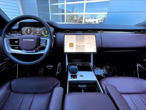 Certified 2025 Land Rover Range Rover Autobiography AWD/4WD image 14