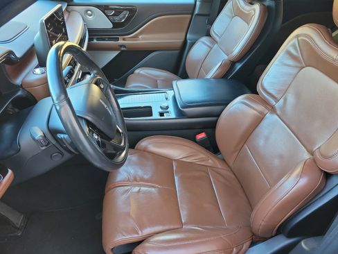 Used 2022 Lincoln Aviator Reserve w/ Equipment Group 201A image 9