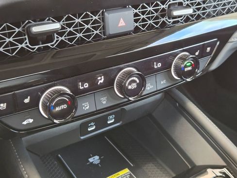 Used 2025 Honda Accord Touring image 18