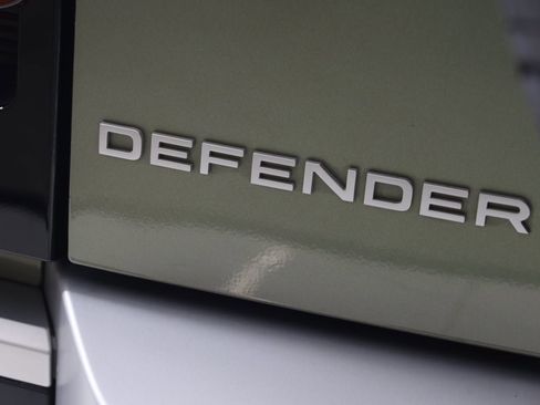 Used 2023 Land Rover Defender 110 S image 62