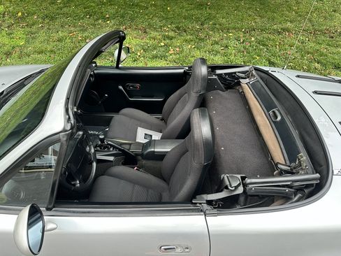 Used 1990 MAZDA MX-5 Miata RWD image 96