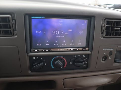 Used 2000 Ford F250 Lariat image 11