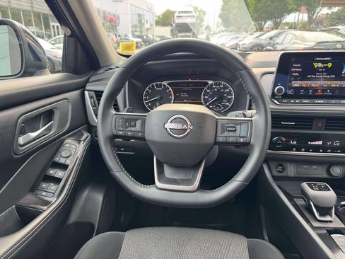 Certified 2026 Nissan Rogue SV AWD/4WD image 20