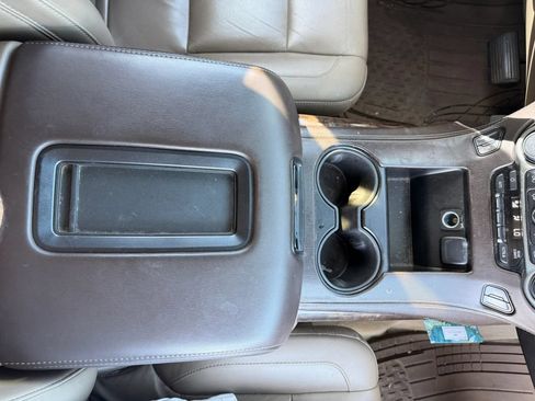 Used 2015 Chevrolet Tahoe LT AWD/4WD image 28