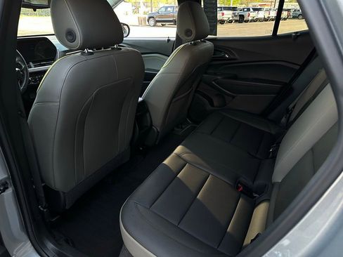 Certified 2025 Chevrolet Trax ACTIV w/ Driver Confidence Package image 16