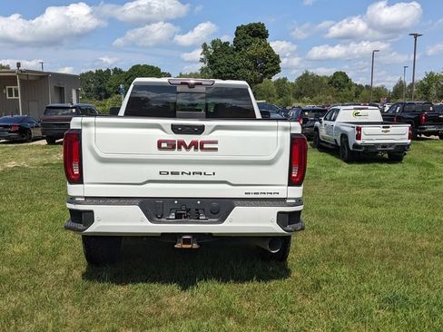 Used 2023 GMC Sierra 2500 Denali w/ Technology Package AWD/4WD image 4