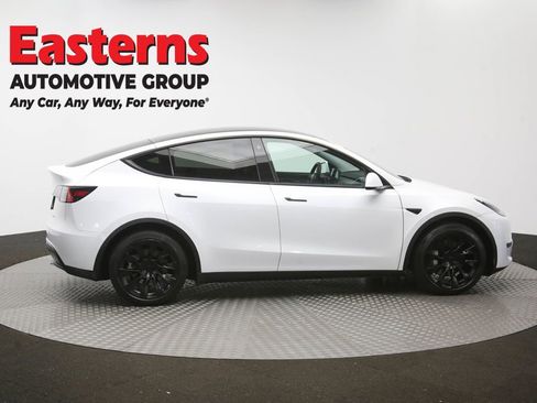 Used 2021 Tesla Model Y Long Range AWD/4WD image 39