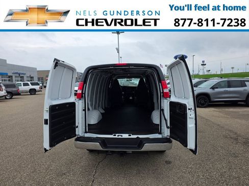 New 2026 Chevrolet Express 3500 Extended RWD image 12