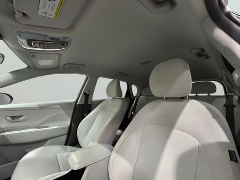 Used 2025 Hyundai Kona SEL image 16