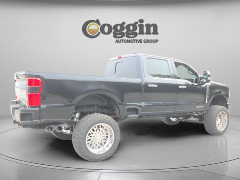 Used 2024 Ford F250 Platinum w/ Tremor Off-Road Package image 6