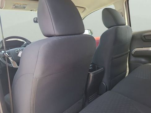 Used 2022 Toyota Tacoma SR5 RWD image 7