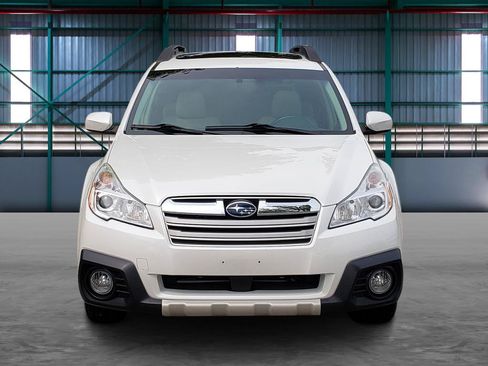 Used 2014 Subaru Outback 3.6R Limited AWD/4WD image 7
