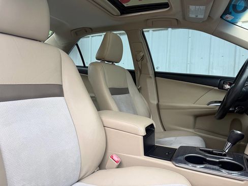 Used 2012 Toyota Camry XLE image 14