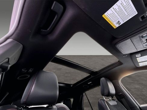 Used 2025 Ford Explorer ST image 11