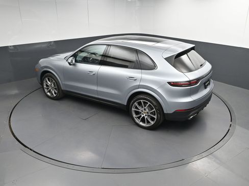 Certified 2022 Porsche Cayenne S image 34