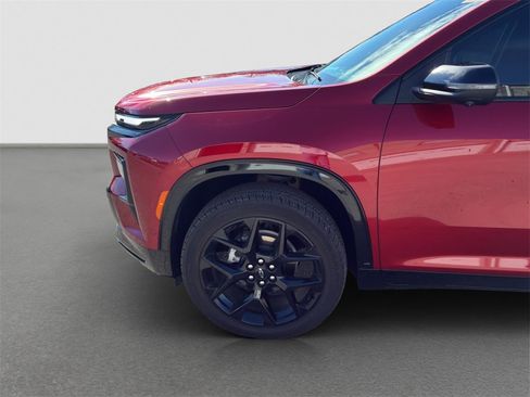 Used 2024 Chevrolet Traverse RS w/ LPO, Cargo Package image 4