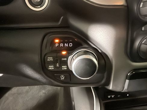 Used 2019 RAM 1500 Big Horn AWD/4WD image 24