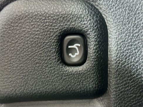 Used 2022 Jeep Grand Cherokee Limited image 30