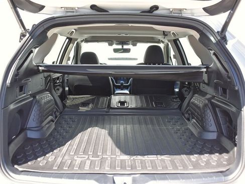 Used 2022 Subaru Outback Limited XT w/ Popular Package #2 AWD/4WD image 34