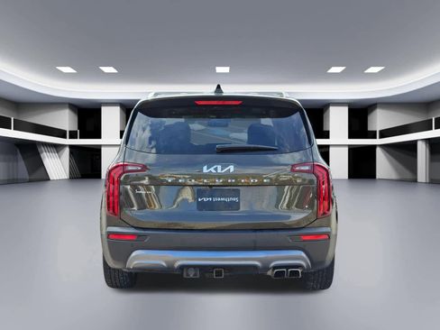 Used 2022 Kia Telluride SX w/ Towing Package FWD image 4