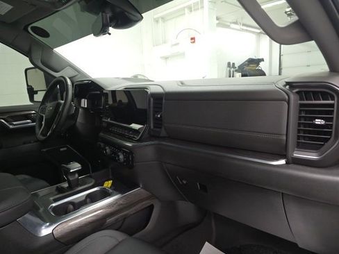 Certified 2024 Chevrolet Silverado 1500 LTZ w/ Technology Package image 29