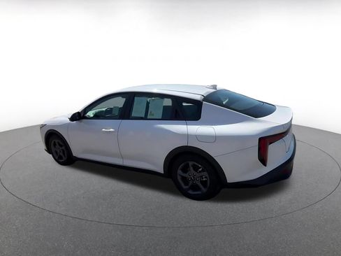 Used 2025 Kia K4 FWD image 10