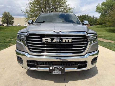 Used 2025 RAM 1500 Laramie AWD/4WD image 9