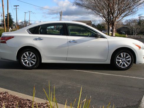 Used 2013 Nissan Altima 2.5 image 4