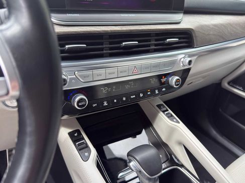 Used 2022 Kia Telluride SX w/ SX Prestige Package image 16