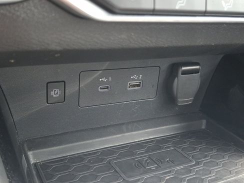 Used 2024 Nissan Altima 2.5 SR w/ SR Premium Package FWD image 26