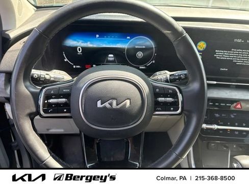 Used 2024 Kia Carnival SX FWD image 10