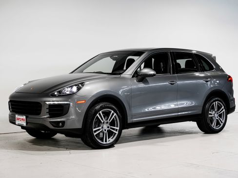 Used 2015 Porsche Cayenne Diesel image 6