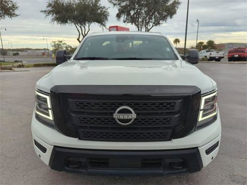 Certified 2023 Nissan Titan SV w/ SV Convenience Package image 11